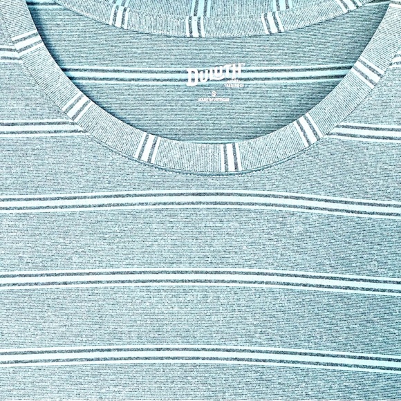 Duluth Trading Co. Women's Armachillo Cinch Tech Short Sleeve Tee - Picture 3 of 4